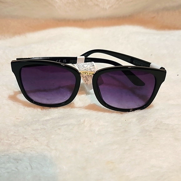 Guess Factory Women Sunglasses Shiny Black Rectangle Shape Frame GF032701B